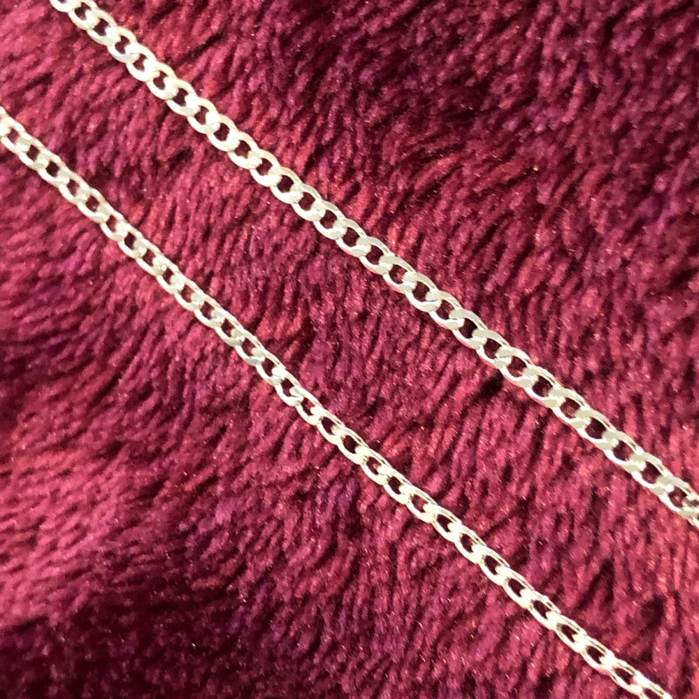 Stainless Steel Minimalist Cuban chain necklace - Picture 2 of 7